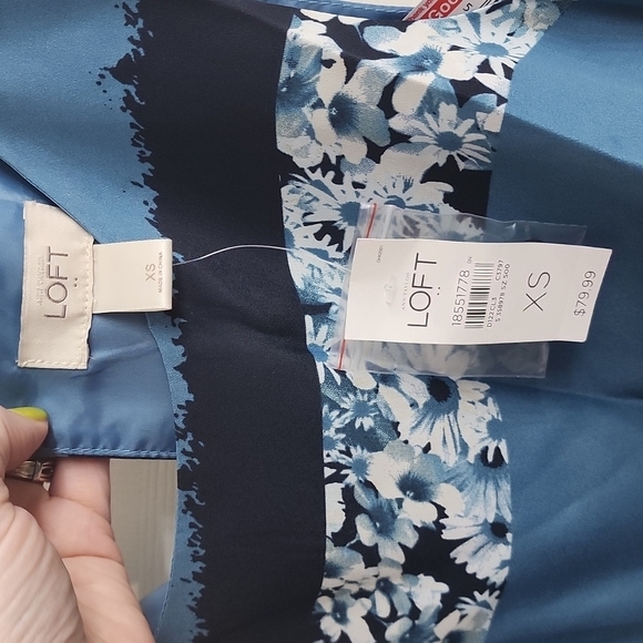 🆕️Nwt Loft dress - Picture 2 of 5